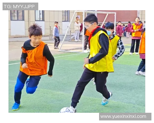 我们班的足球明星如何在比赛中展现出卓越的技巧与团队精神